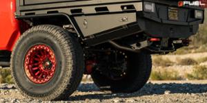 Jeep Gladiator with Fuel 1-Piece Wheels Rincon Beadlock - FC125QX